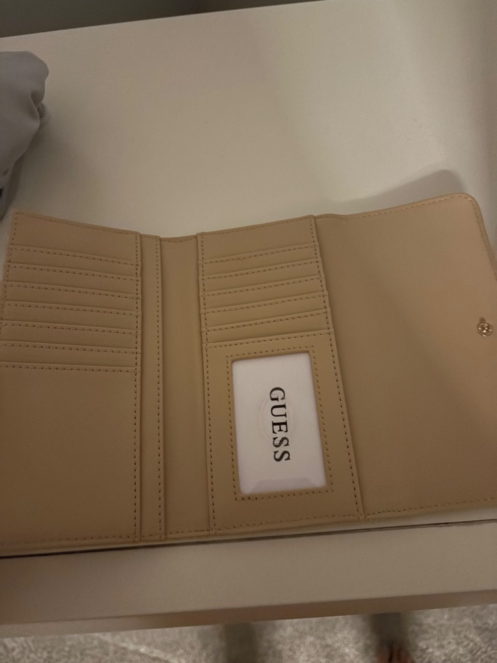 Guess sachel purse - Picture 5 of 6